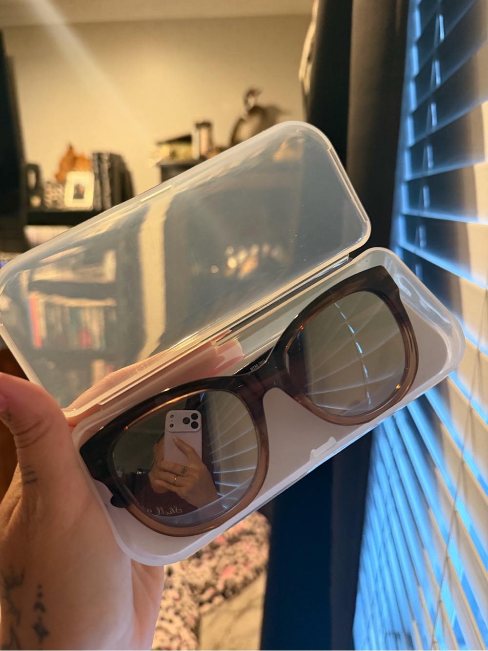Costa Del Mar Brown Tortoiseshell Oversized silver lens Sunglasses